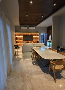 Seu refúgio na praia de Itacimirim, Bahia