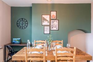 Spacious 3-Bed with parking NEAR NEC & BHX AIRPORT