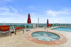 Bay and City View Studio at The Arya