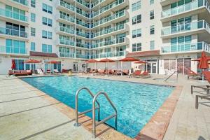 Bright Studio at The Arya City and Bay Access