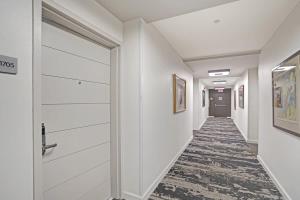 Studio with Bay and City View at The Arya