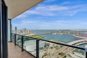 Miami Lux 1BR 16th Floor w Bay and City Views