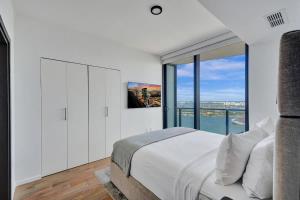 Miami Lux 1BR 47th Floor w Balcony