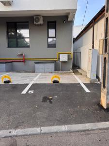 Garsoniera Zona Stadion