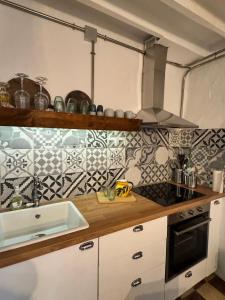 Casa Maroto - Boutique Stay in het hart van Comares, Rooftop terras, uitzicht op zee en bergen, gratis wifi