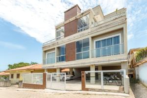 Belo apartamento completo 900 metros do mar Ingleses