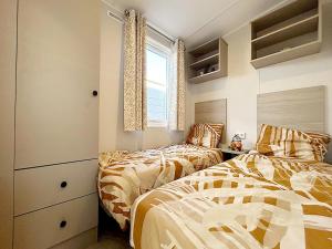 Comfortable chalet for family, Hollum