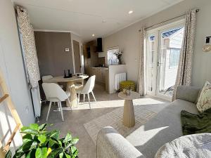 Brand new holiday home near the beach