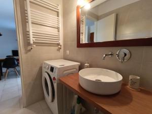 TopView Penthouse - Large Balcony & Open View - Thessaloniki City Center