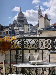 Montmartre romantic room