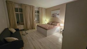 City-Apartment I 85m2 I 2 Schlafzimmer l 5 Betten I Parkplatz frei I WLAN