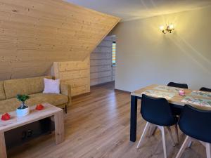 Apartament Chowańcówka z widokiem na góry typu studio obok stoków narciarskich i blisko basenów termalnych