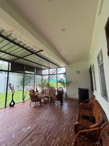 Green Vista Farmhouse