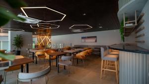 Studio Elegante no Meireles a Poucos Passos do Mar