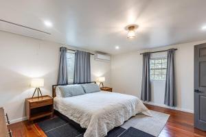 Modern 5BR Home with Mtn Views BBQ & Pool Table