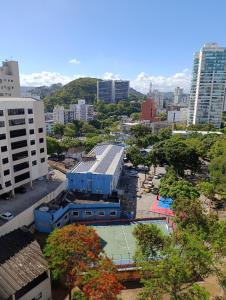 Apt 2 Qts com suite, recepção 24hrs, piscina e academia