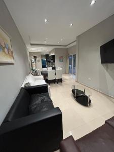 Casa cerca de Paso de la Patria para descanso para 10a20 personas