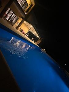 Casa cerca de Paso de la Patria para descanso para 10a20 personas