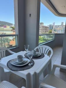 Apartanento familiar para 9 pessoas, 500 metros da praia de Bombinhas, Santa Catarina