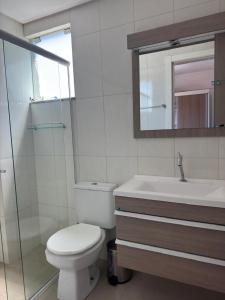 Apartanento familiar para 9 pessoas, 500 metros da praia de Bombinhas, Santa Catarina