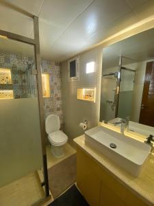 The Pearl of Nations