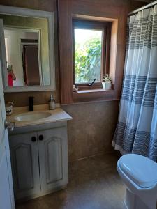 Amplia casa frente al mar, camino a Punta de Lobos