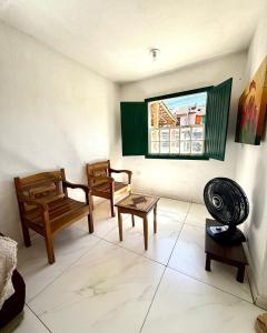 Casa completa Av Roberto da Silveira