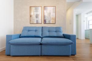 Apto Reformado e Moderno com Vista Mar no Centro