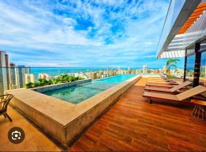 Comfort and Elegance with a View of the Meireles Sea