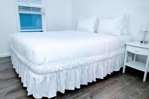 The Modern Charm - Forks Retreat