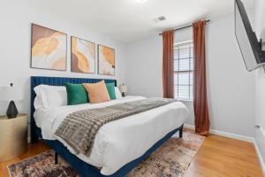 Modern 3BR Near NYC with Pool Table