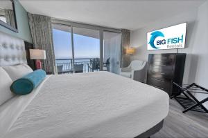 Beautiful Resort Condo by Boardwalk w Nice Pools