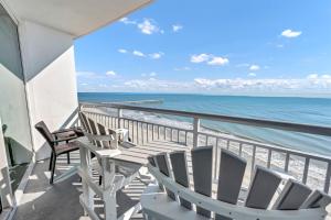 Beautiful Resort Condo by Boardwalk w Nice Pools