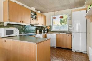 R950-Rodvig-Stevns-Strandlaugsvej-15-a