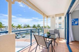 The Anchorage Escape Apartment - Steps away from City, Ferry and Stadium Townsville