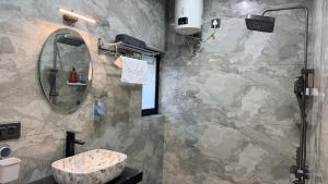 The Bhowali Nest 2BHK Near Kaichi Dham and Nainital