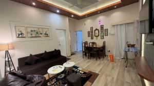 The Bhowali Nest 2BHK Near Kaichi Dham and Nainital