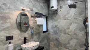 The Bhowali Nest 2BHK Near Kaichi Dham and Nainital