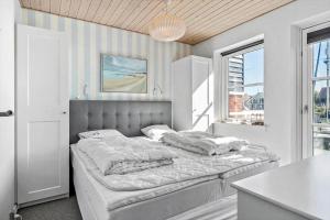 4135-Borre-Klintholm-Havneby-35-st