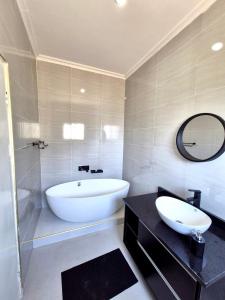 2nd street ibex Apartment