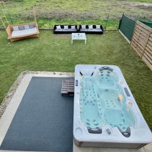 Maison entiere jacuzzi reception ouverte 7 7j et 24 24h