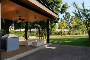 Laguna Cozy 3 bedroom town house 800m to beach