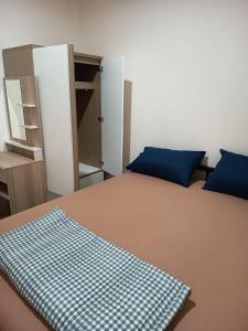 Doctor Thanut Hostel