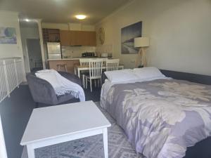 2 bedroom Apartment in resort Jetty available