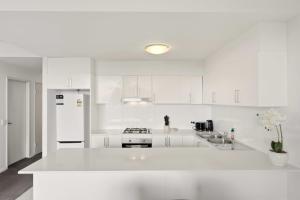 KozyGuru | Granville | Contemporary Living Retreat