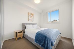 KozyGuru | Granville | Contemporary Living Retreat