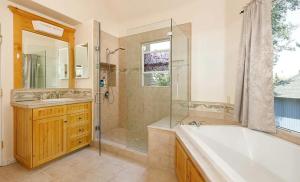 Lakeview Mountain Modern