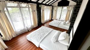 X4 VILLA with pool Villa Istana Bunga by YourHome