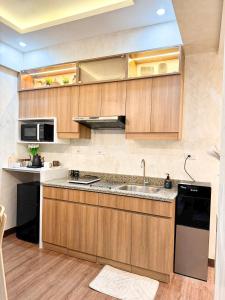 Midhaven Suite