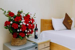 huyền vũ hotel cát bà